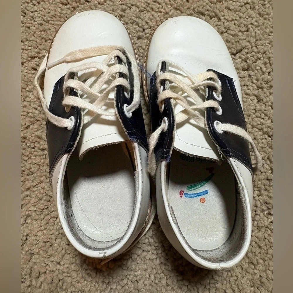 Vintage stride rite leather saddle shoes size 7.5 EE